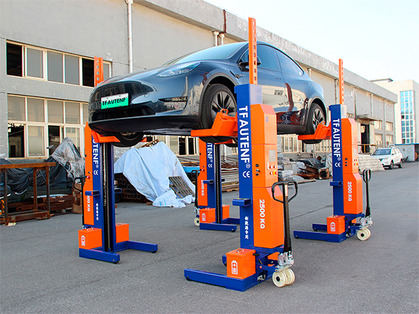 How to operate and use four post car lift for electrical cars？