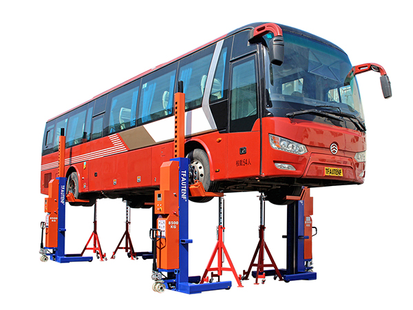 Safety Alert! 3 Deadly Mistakes Most Often Overlooked by Heavy-Duty Truck Lift Operators