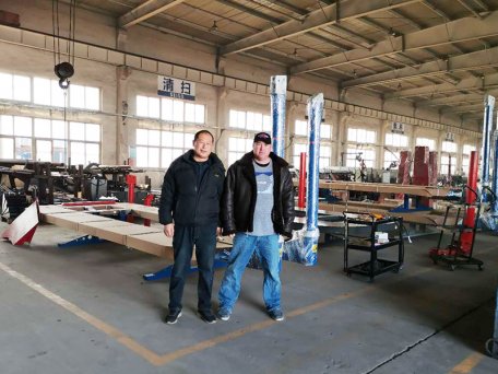 Customer Visiting 07